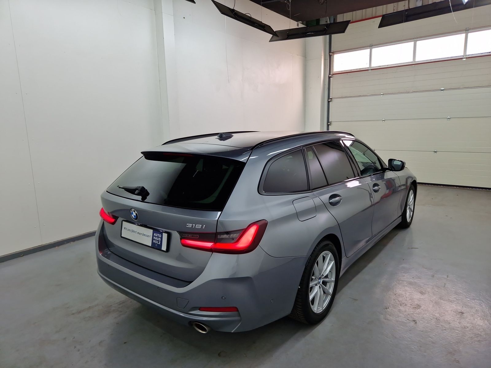 BMW 318 i Touring Navi LED SHZ Allwetter – Bild 4