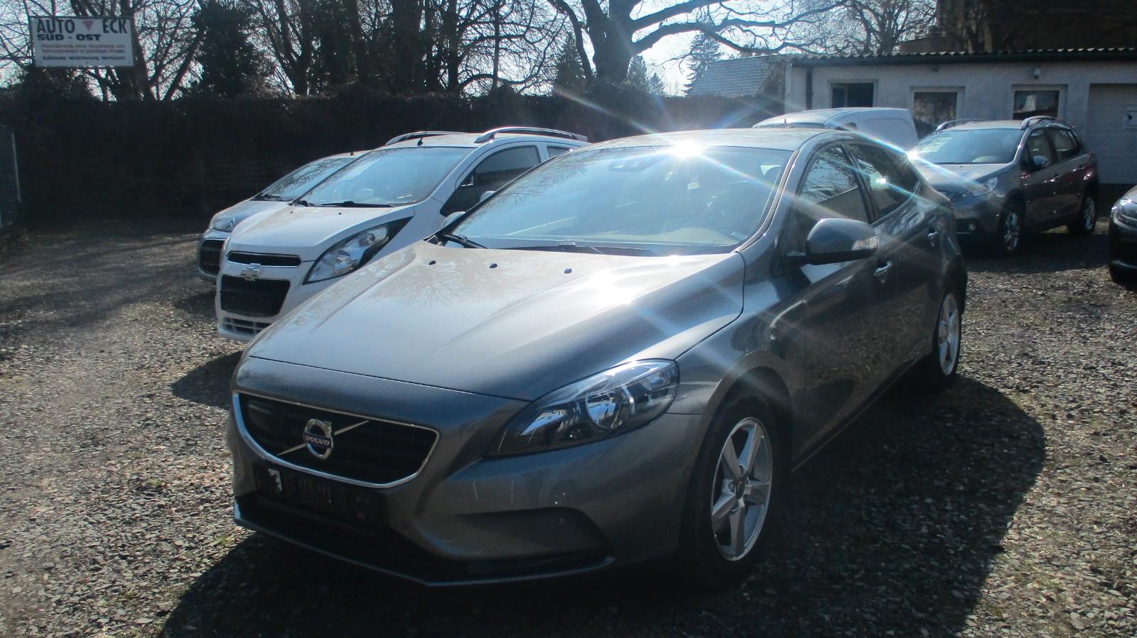 Volvo V40 D3 Geartronic , Navi