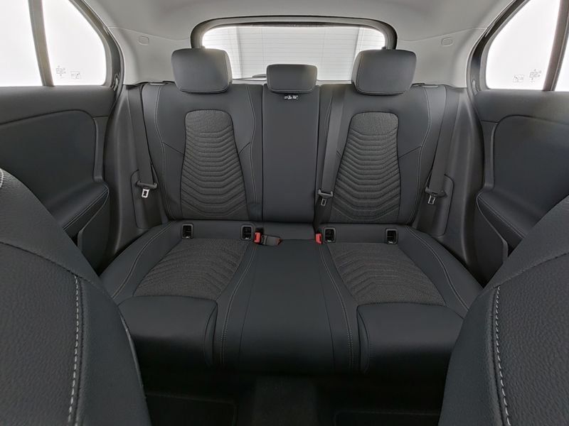 Fahrzeugabbildung Mercedes-Benz A 200 Progressive*Distro*Totwink*360°*MultiBeam*