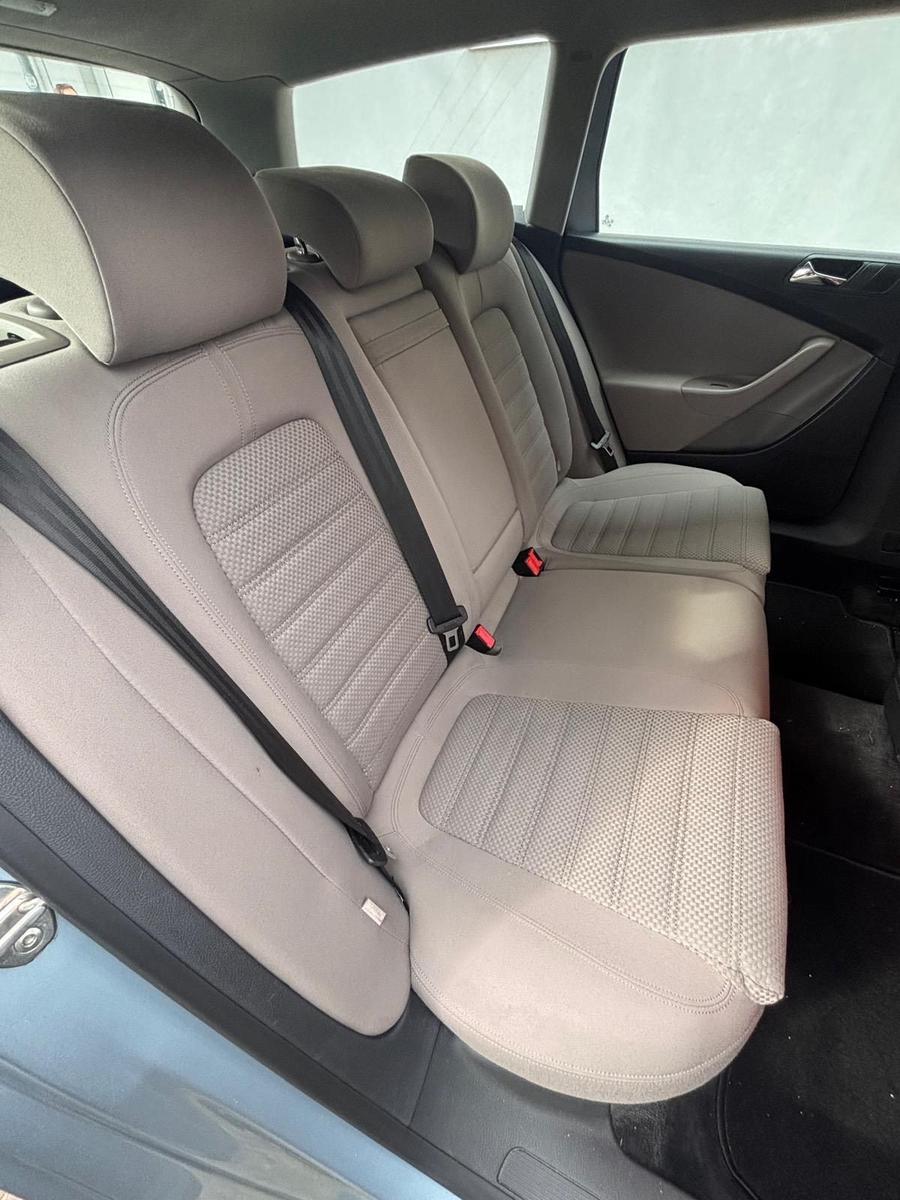 Volkswagen Passat 2006 — photo 15
