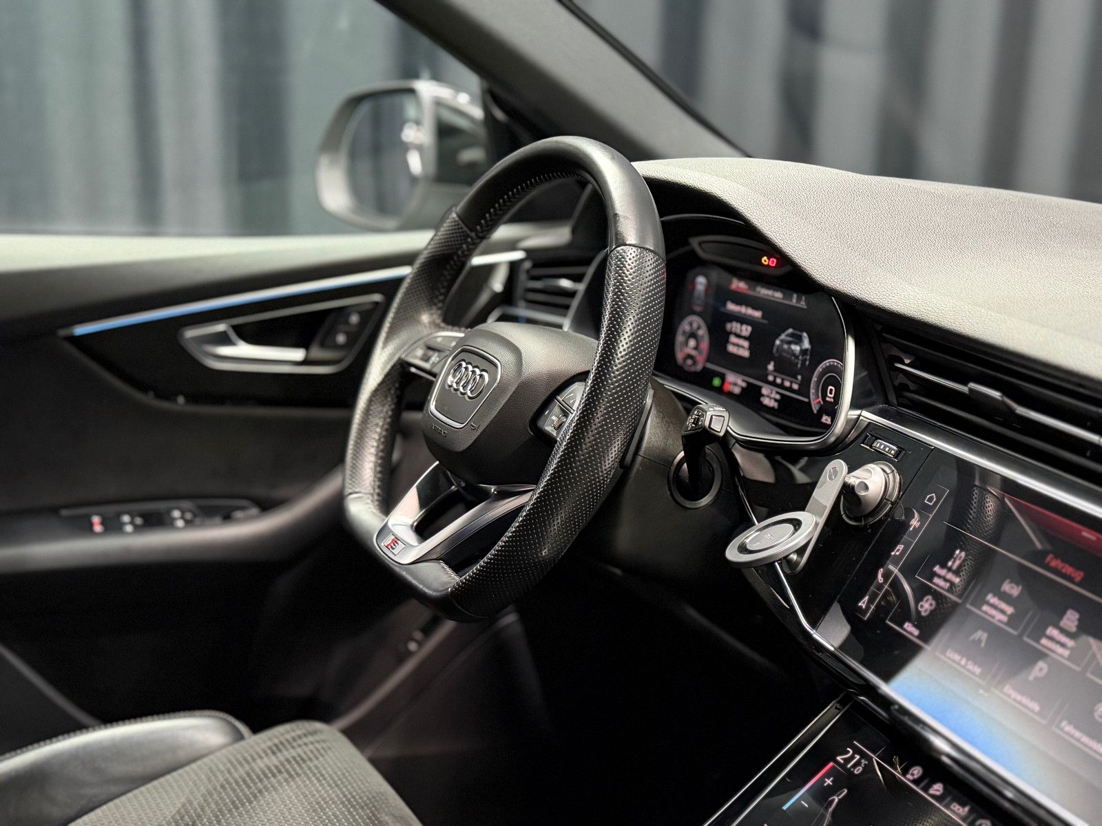 Fahrzeugabbildung Audi Q8 50 TDI quattro |MATRIX|AHK|LUFT