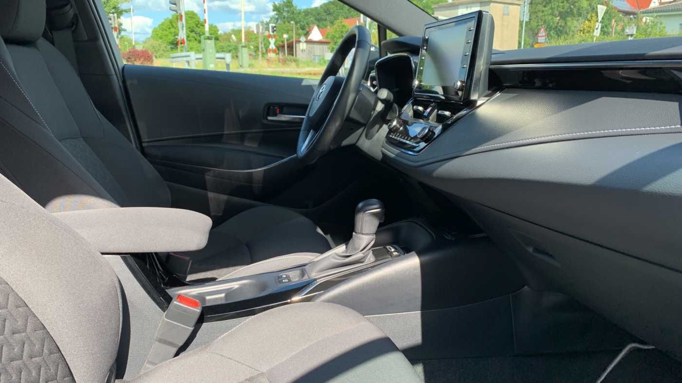 Fahrzeugabbildung Toyota Corolla 1.8 Hybrid Team D | TechPa+Kamera+AHK
