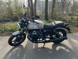 Moto Guzzi V7 Stone 2023 nur 1000 km - MOTO GUZZI V 1000