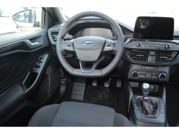 Fahrzeugabbildung Ford Focus 1,0 ST-Line +NAVI-HEAD-UP DISPL.+KAMERA+