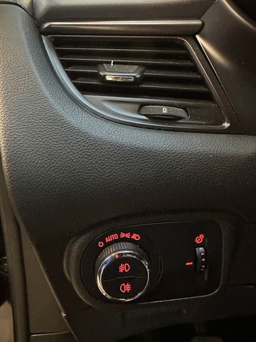 Opel Zafira C Tourer *FlexRide*Navi*Pano*AHK*