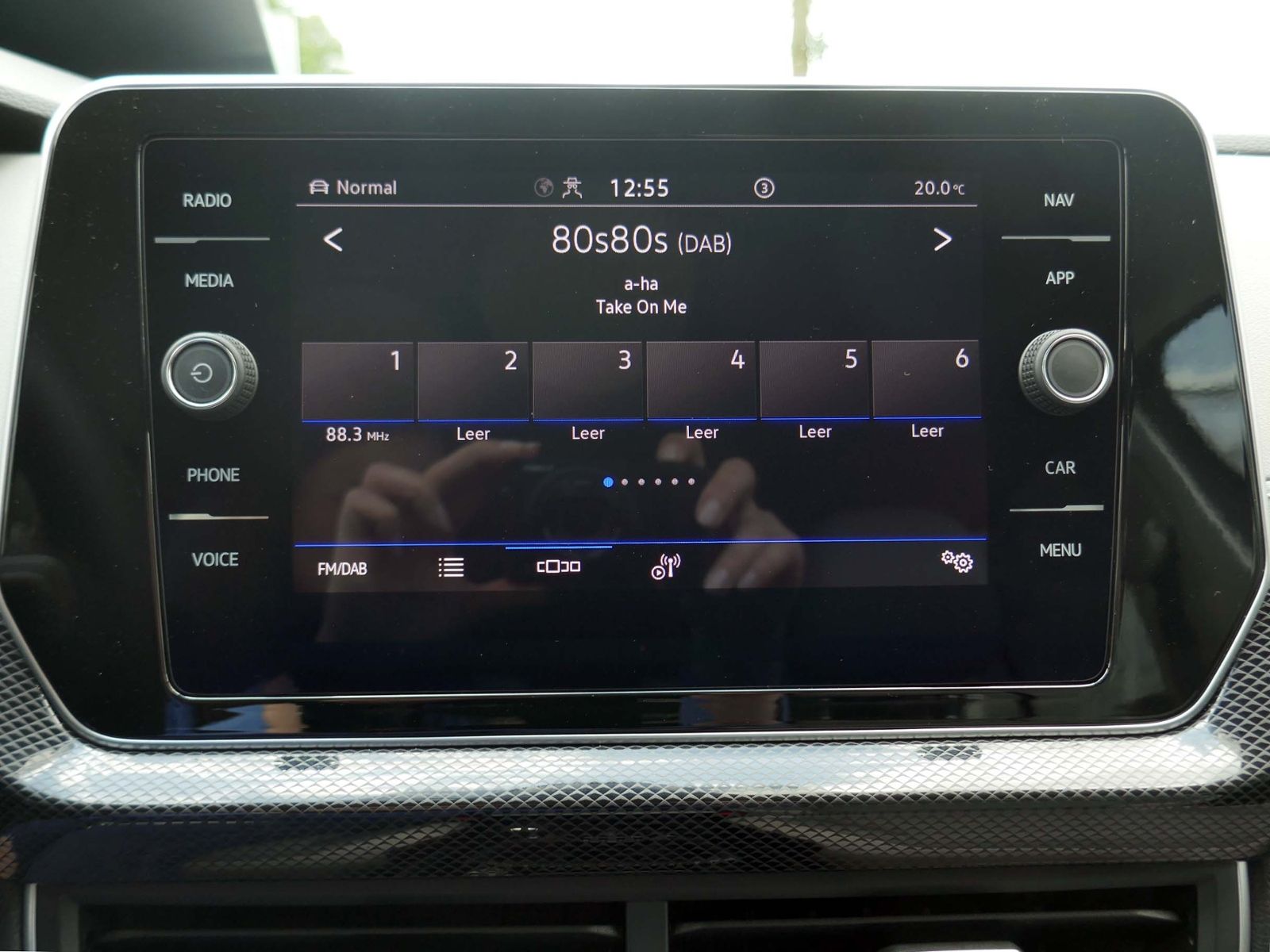 Fahrzeugabbildung Volkswagen T-Cross Style 1.0 TSI | LED AHK RFK ACC Navi