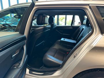 MYAUTOCENTER – Gebraucht- und Jahreswagen mit Werkstattservice in Pfaffenhofen BMW Touring 523 i *HeadUP*AHK*Xenon*TÜV NEU*