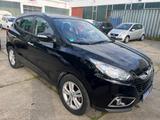 Hyundai ix35 Premium AWD - Hyundai ix35 Gebrauchtwagen in Frankfurt