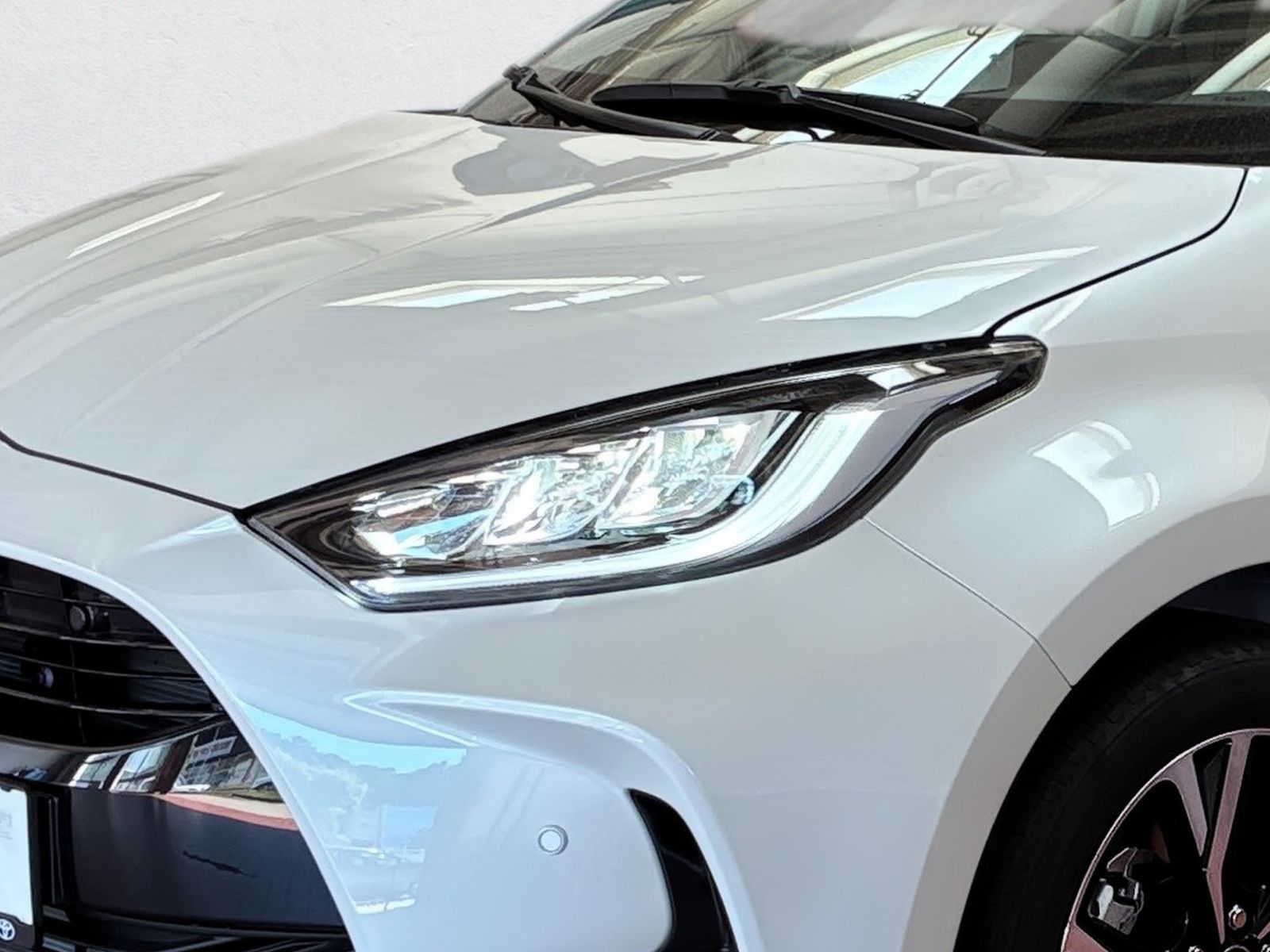 Fahrzeugabbildung Toyota Yaris 1.5 Teamplayer Safety P, Comfort P.