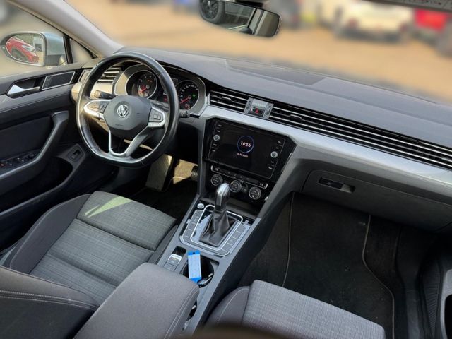 Passat Variant Business 1.5 TSI DSG LED Navi AHK