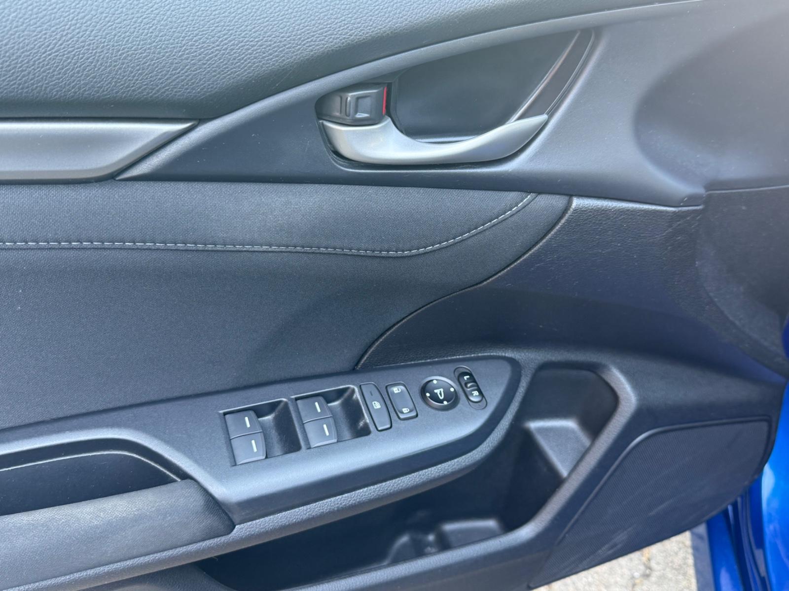 HONDA CIVIC 1.0 VTEC TURBO 129ch - RÉGULATEUR ADAPTATIF ACC - SIÈGES CHAUFFANTS - PHARES LED - 1ÈRE MAIN