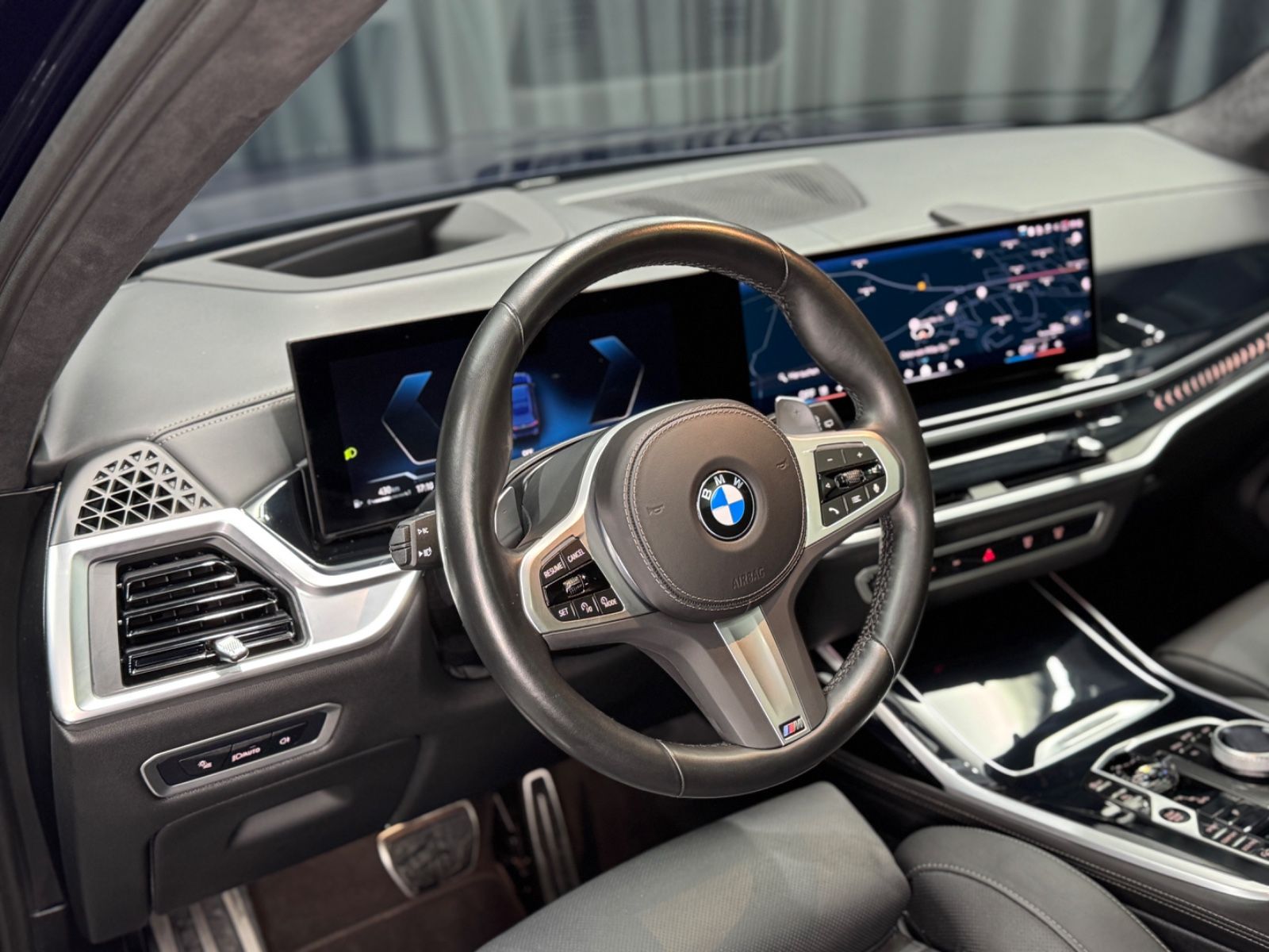 Fahrzeugabbildung BMW X7 xDrive 40 d M SPORT PRO|SKY-LOUNGE|MASSAGE|