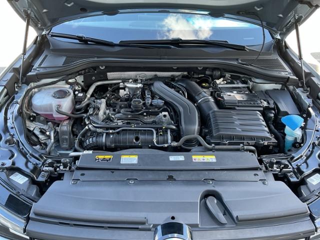 Volkswagen Passat Variant 1.5 eTSI DSG Business AHK+TRAIL A
