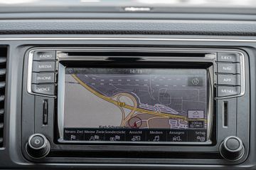 Fahrzeugabbildung Volkswagen T6 Multivan Highline|KÜHLBOX||DYNAUDI|LEDER|FULL