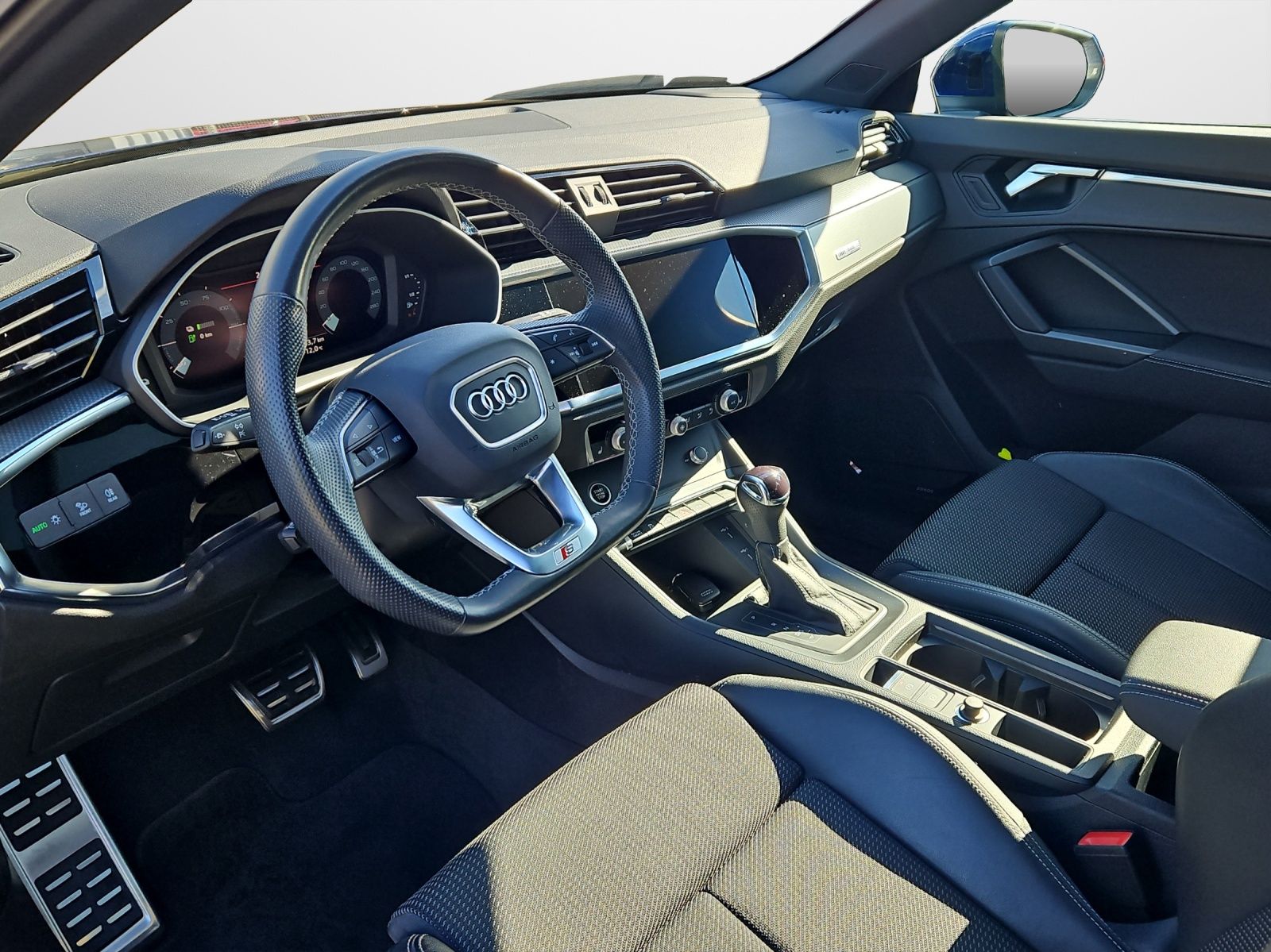 Audi Q3 Sportback 45 TFSI e S tronic NaviPlus Matrix  foto 7