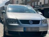 Volkswagen Verkaufe VW Touran FSI 1.6 2006 Grau Benziner - Volkswagen Touran: Fsi
