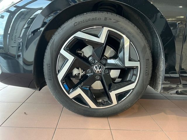 Fahrzeugabbildung Volkswagen Passat Variant 2.0 TDI DSG R-LINE AHK IQ.LIGHT K