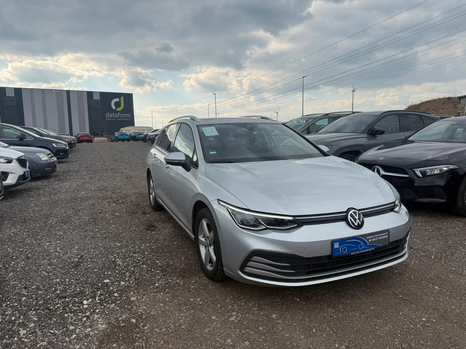 Volkswagen Golf VIII Variant/ACC/PANO/Kamera/Lenkrad Heizba