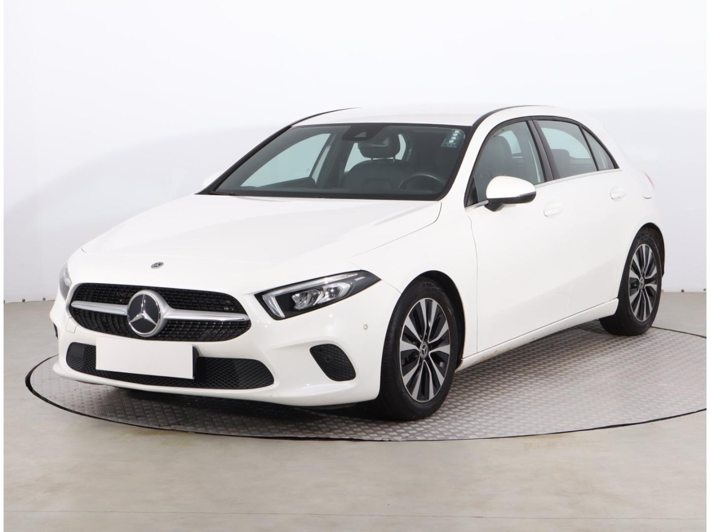 Mercedes-Benz A 180 Kamera+LED+SHZ+Spiegel Paket