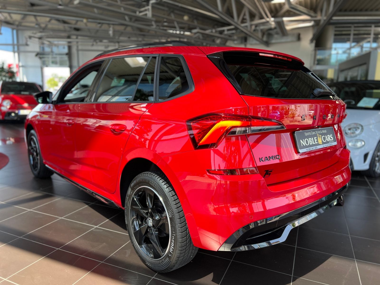 Fahrzeugabbildung SKODA KAMIQ Monte Carlo PANO LED NAV SHZ ALU
