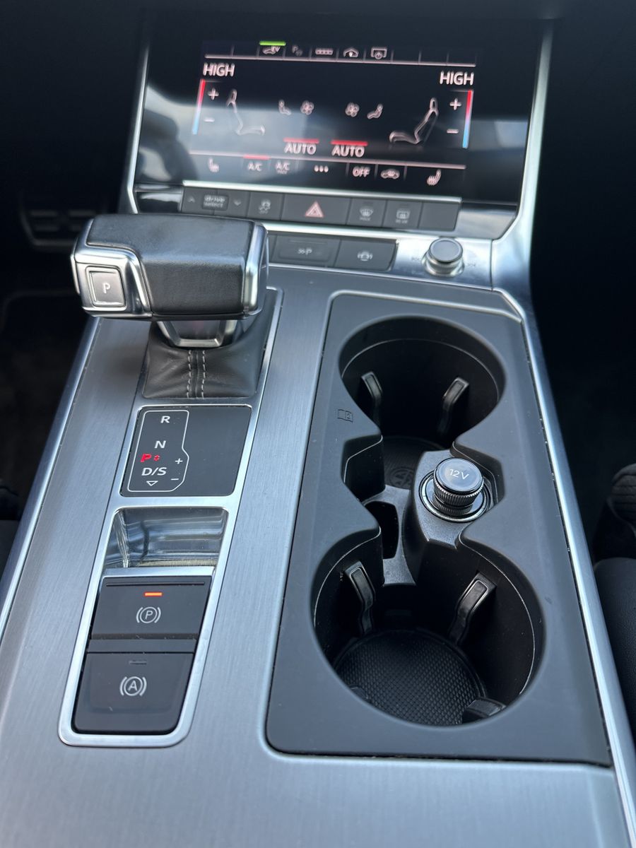 Fahrzeugabbildung Audi A6 55 TFSI e Quattro S-Line NAV+MATRIX+AHK+PANO