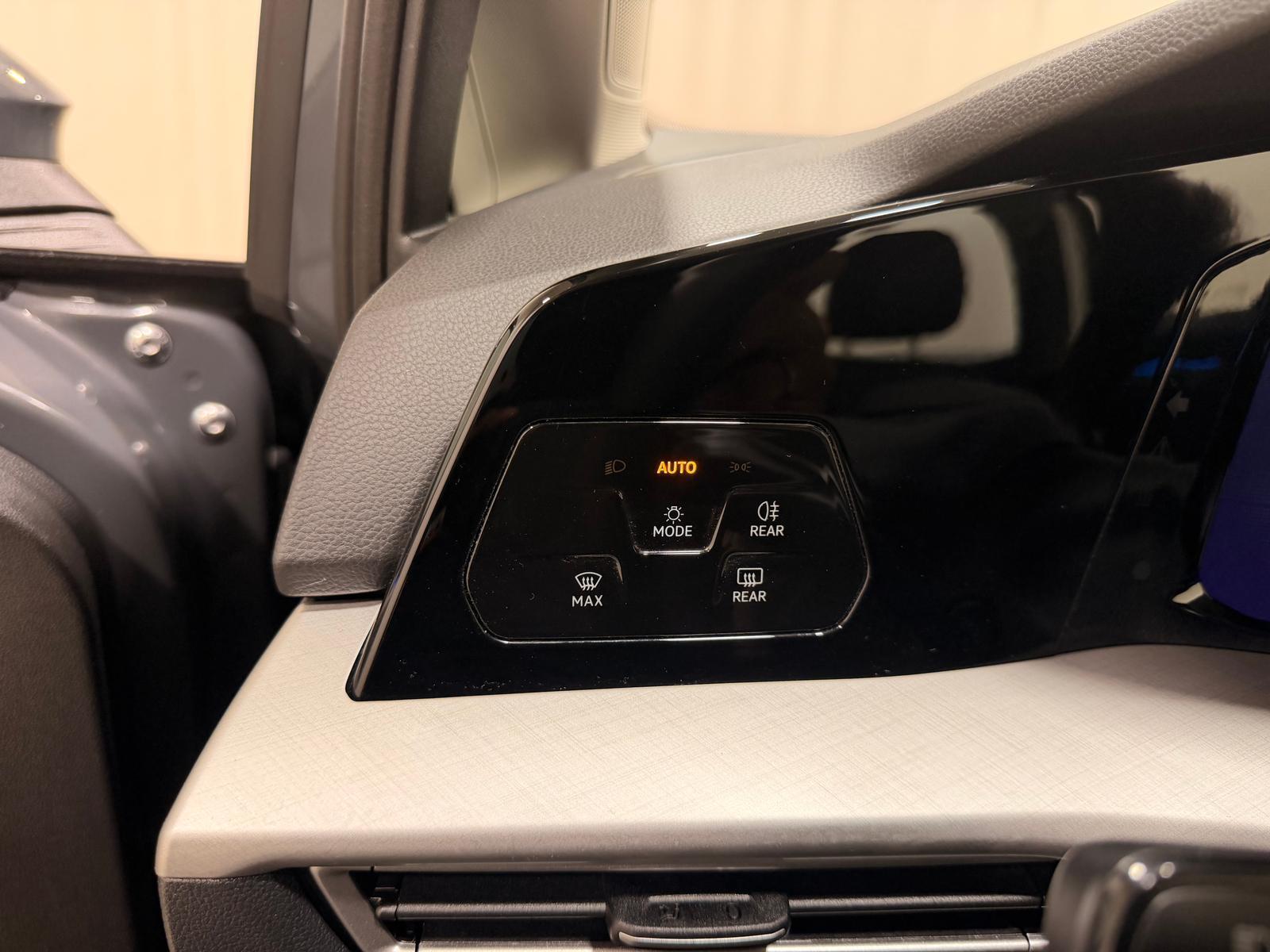Volkswagen Golf Variant 1.5 TSI DSG Life AHZV Winter LED Na, миниатюра 25