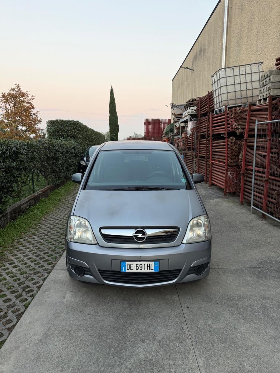 Opel Meriva 2007 — rear view