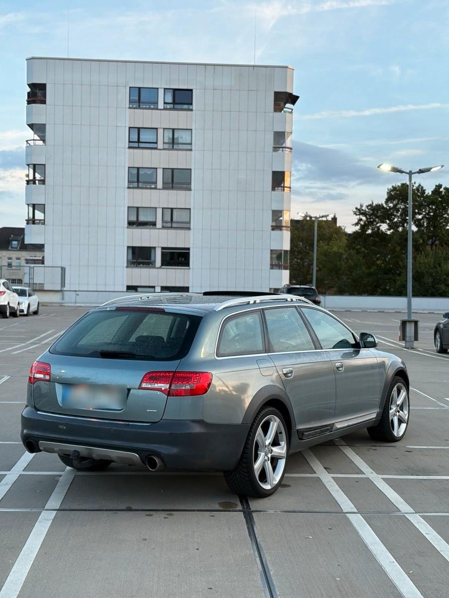 Audi A6 ALLROAD 2010 — interior