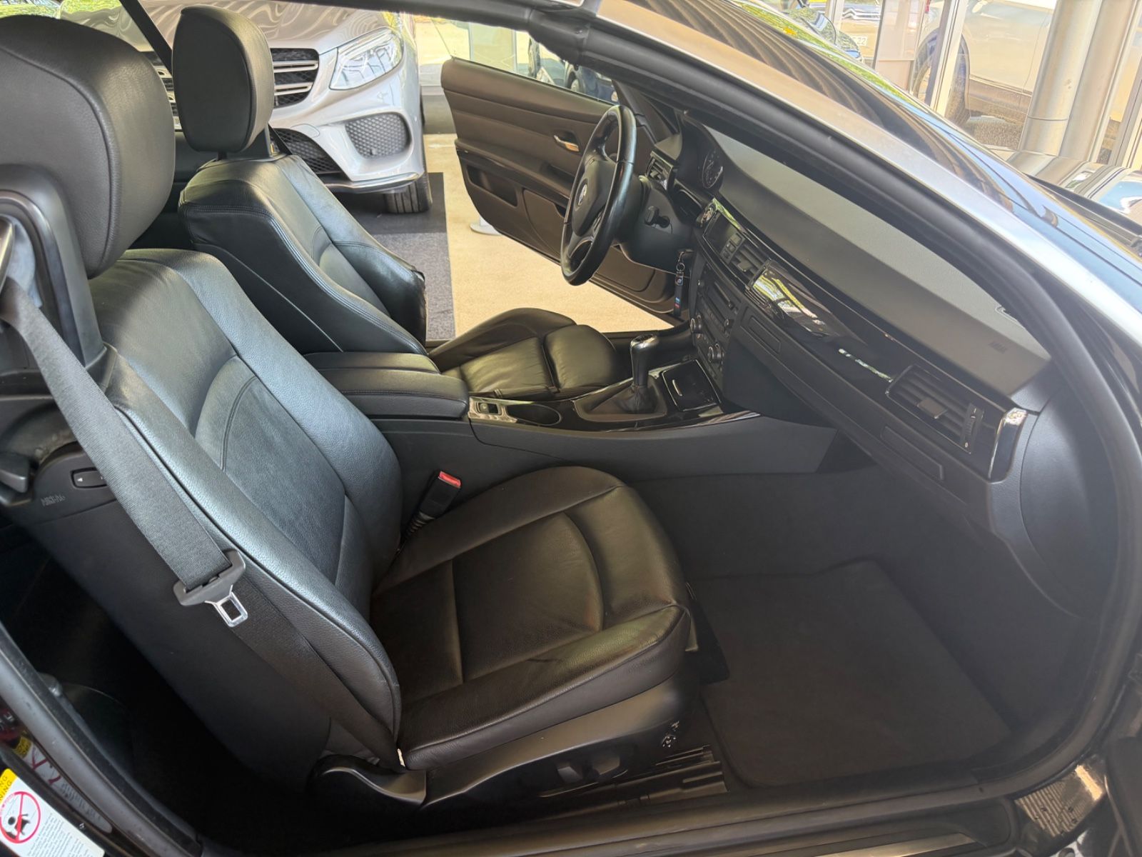 Fahrzeugabbildung BMW 320 3 Cabrio 320i
