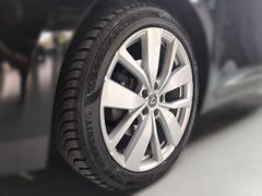 RENAULT Scenic TCe 160 GPF EDC Deluxe-Paket LIMITED AHK