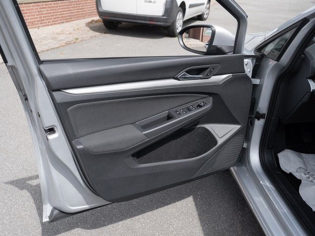 Golf VIII Variant Life TDI Business Premium-Pake