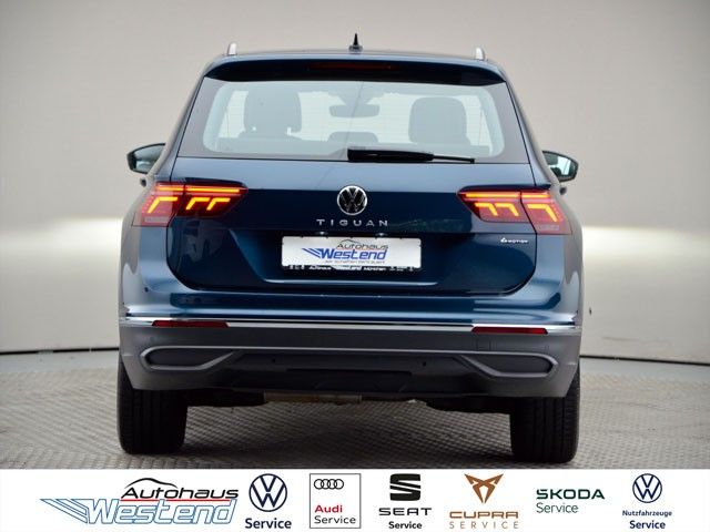 Fahrzeugabbildung Volkswagen Tiguan Life 2.0l TDI 110kW DSG 4M IQ.Light Navi