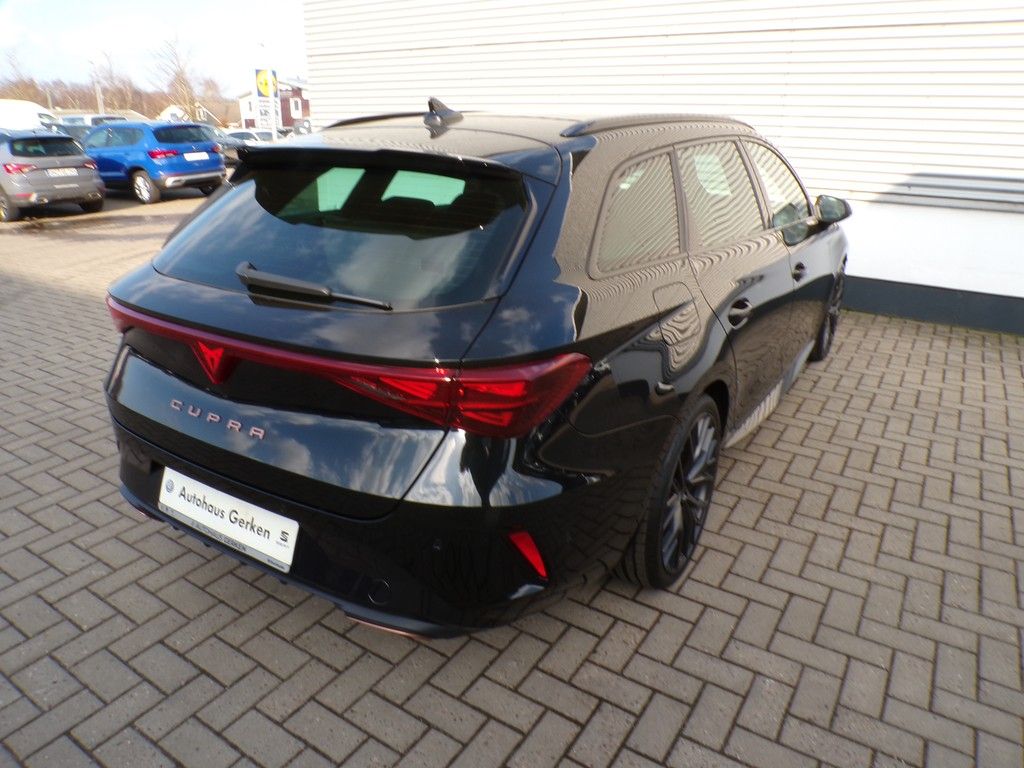 Fahrzeugabbildung CUPRA Leon Sportstourer VZ 1.5 e-Hybrid DSG Black Edit