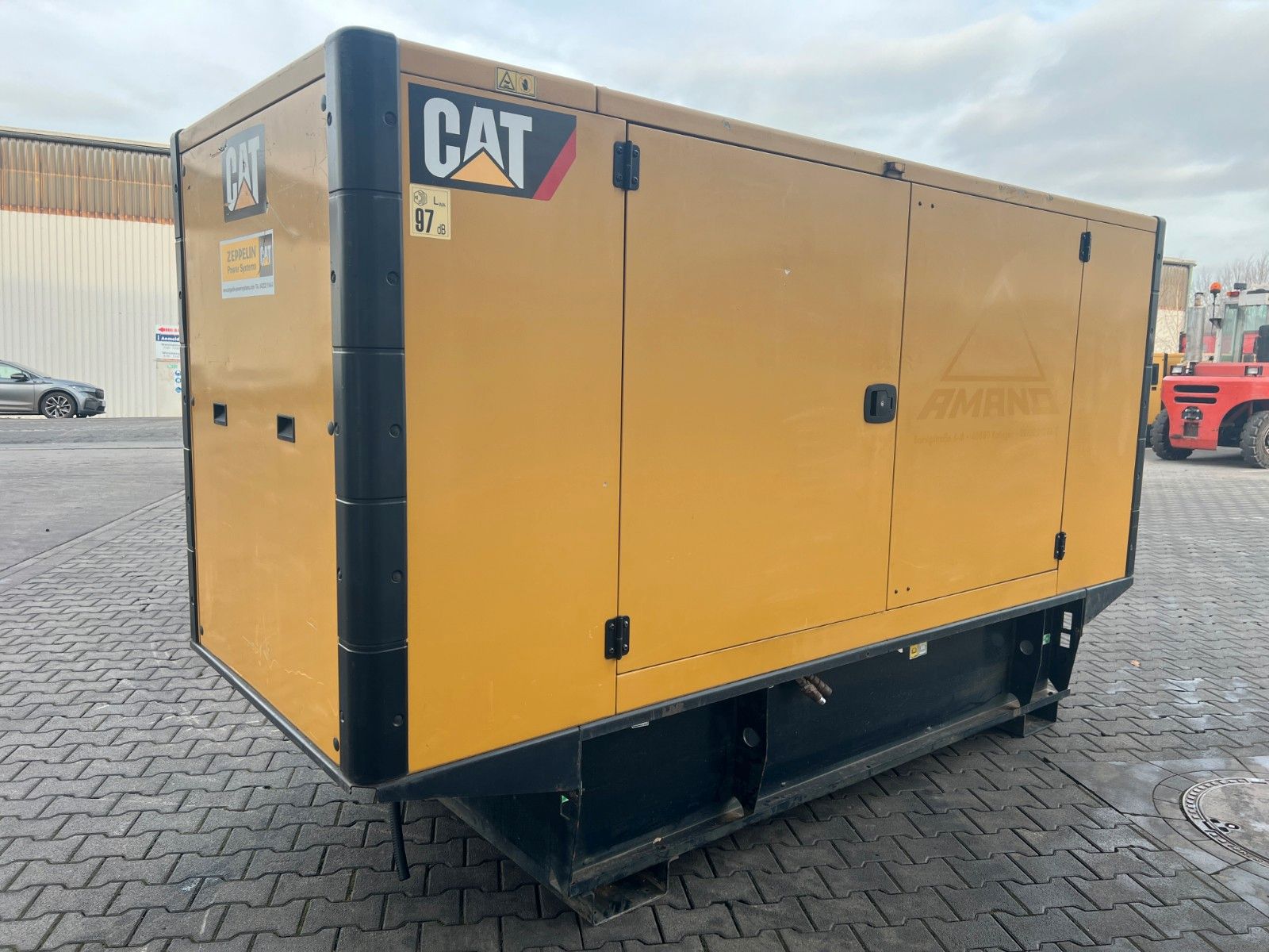 Fahrzeugabbildung CAT DE200E3 Stromerzeuger / 180KVA / 2017 / 12.921h