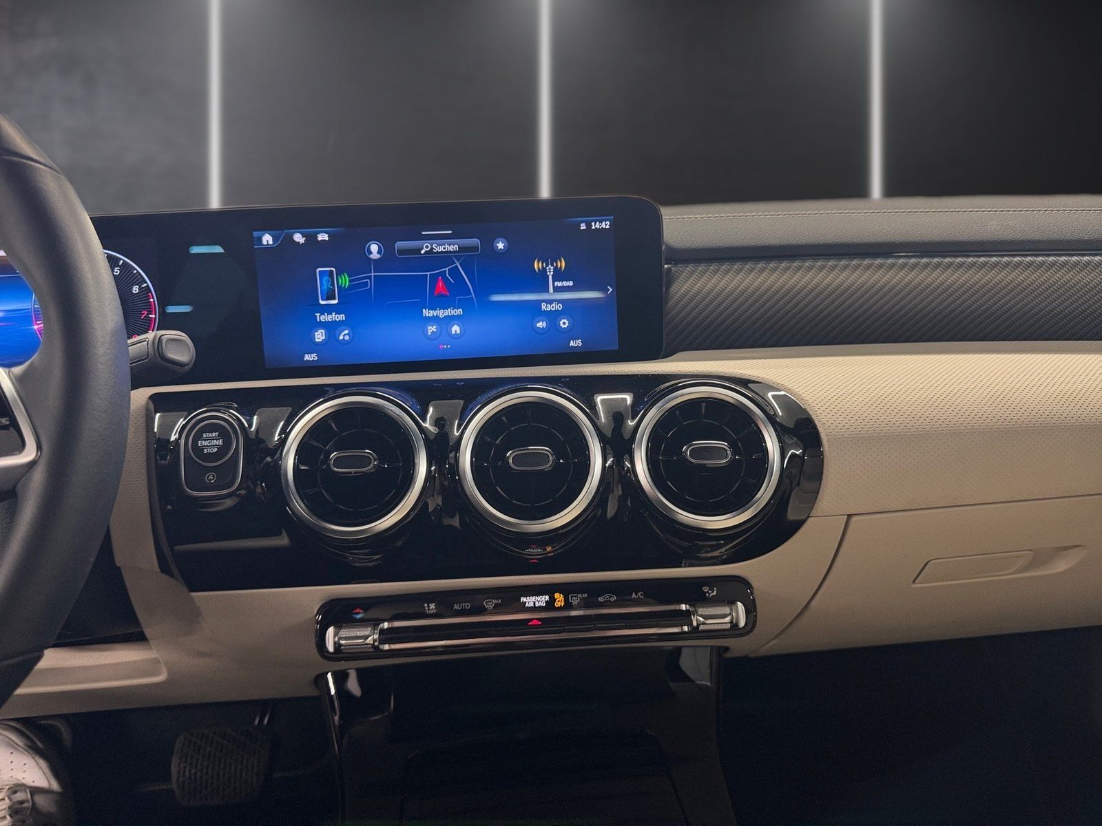 Fahrzeugabbildung Mercedes-Benz CLA 180 SB Progressive *LED*Kamera*CarPlay*SHZ*