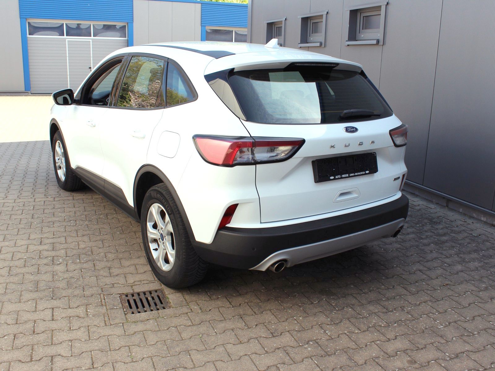 Fahrzeugabbildung Ford Kuga Plug-In Hybrid Cool & Connect 2,5 Duratec