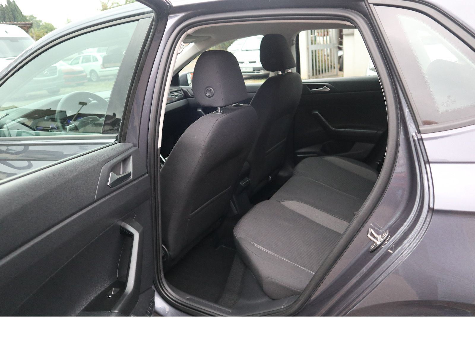 Fahrzeugabbildung Volkswagen Polo Life Tempo SHZ Schekheftgepflegt