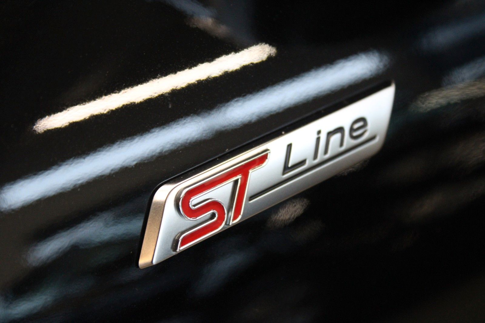 Fahrzeugabbildung Ford Kuga ST-Line LED NAVI HUD CAM WinterPaket uvm.