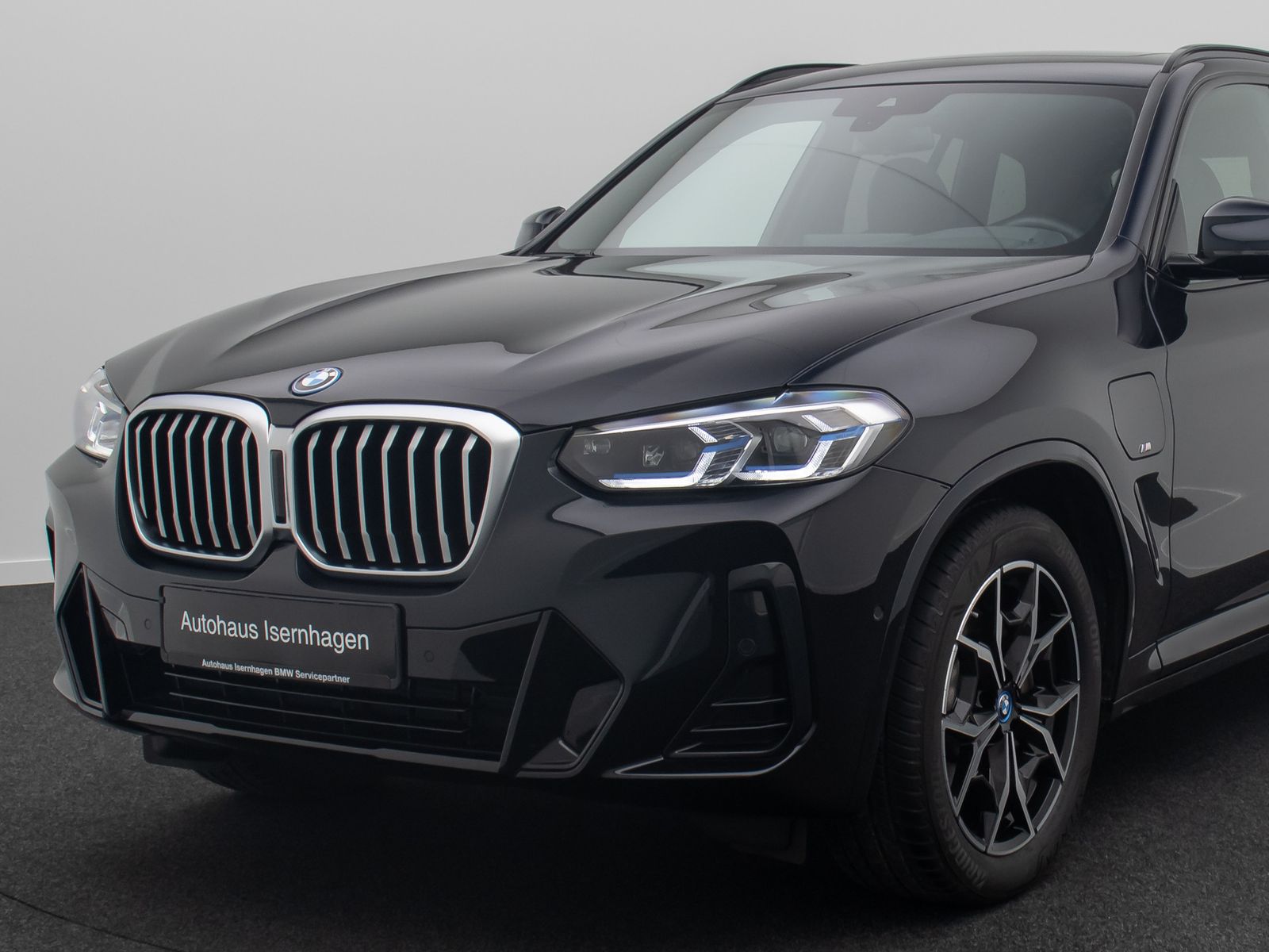 Fahrzeugabbildung BMW X3 xD30e M Sport Laser DAB Kamera HUD Panorama