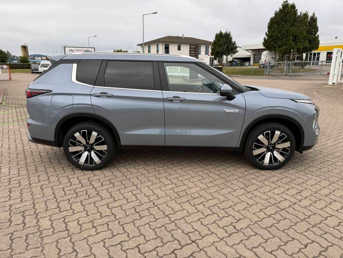 Fahrzeugabbildung Mitsubishi Outlander Plug-in Hybrid Select 2.4