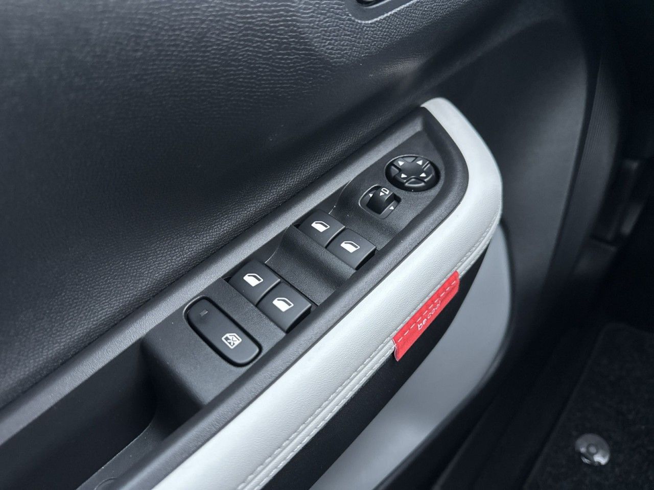 Fahrzeugabbildung Citroën C3 Aircross Hybrid 145 PLUS