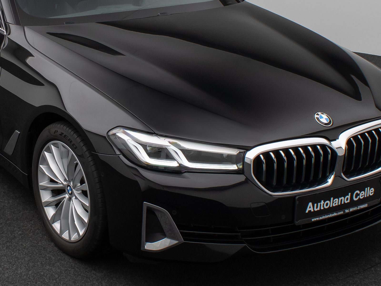 Fahrzeugabbildung BMW 520d Luxury Line Kamera DAB AHK Fernlichtassist