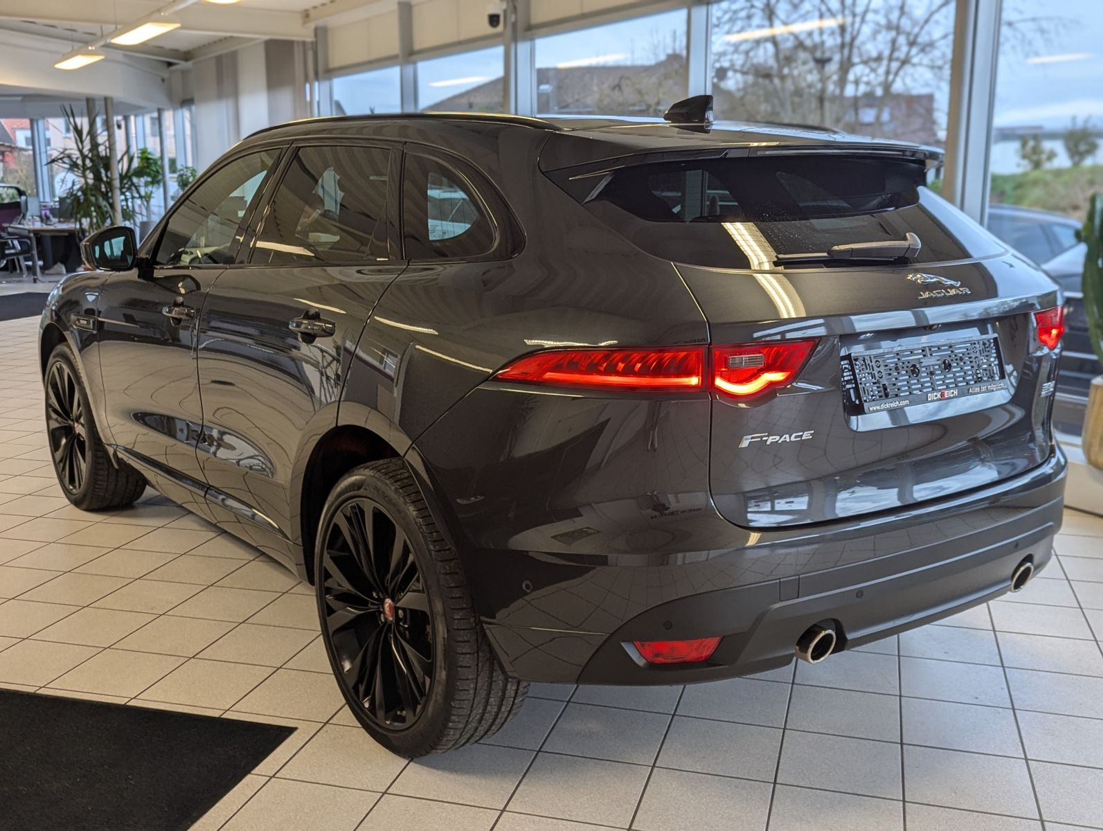 Fahrzeugabbildung Jaguar F-PACE R-Sport AWD Black LED+ PanoACC 22"