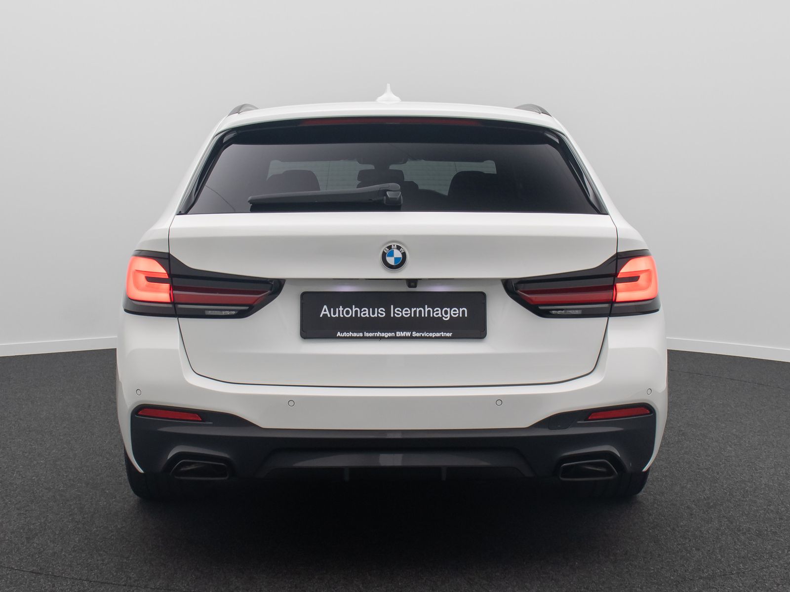 Fahrzeugabbildung BMW 530d xD M Sport DAB Kamera HUD Laser 4*Klima 19"