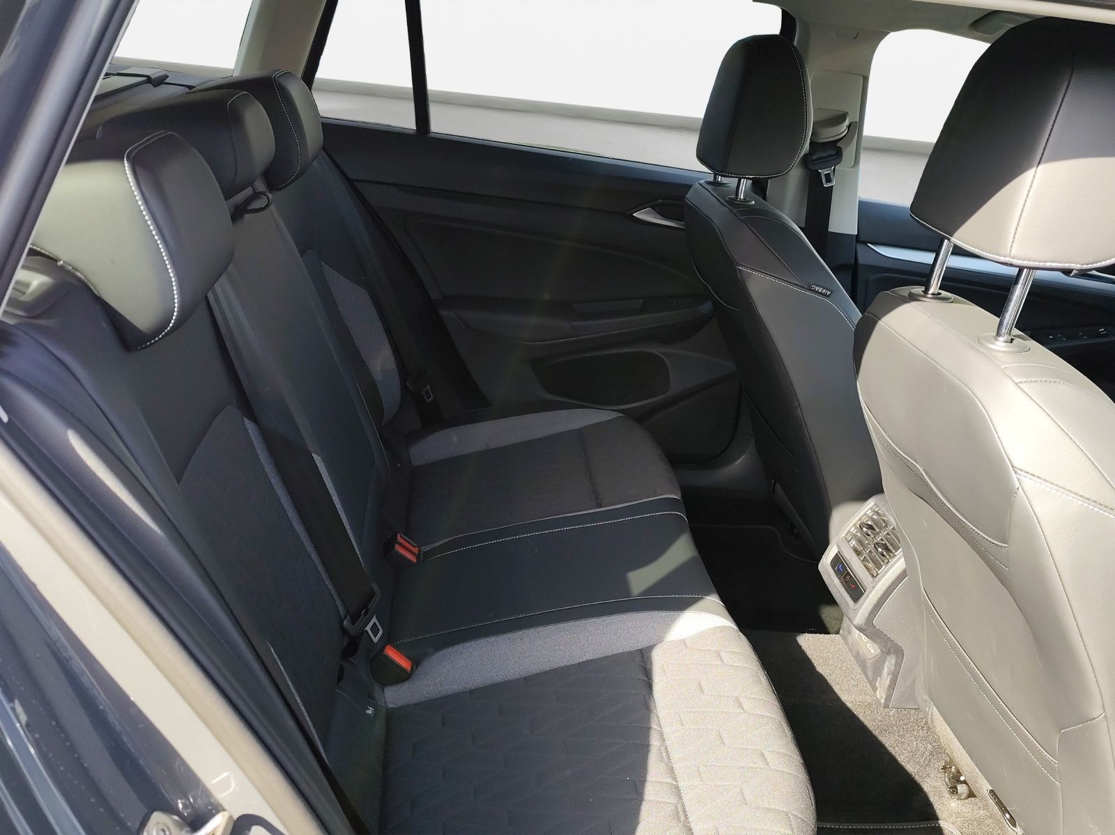 Volkswagen Golf - Bild 19
