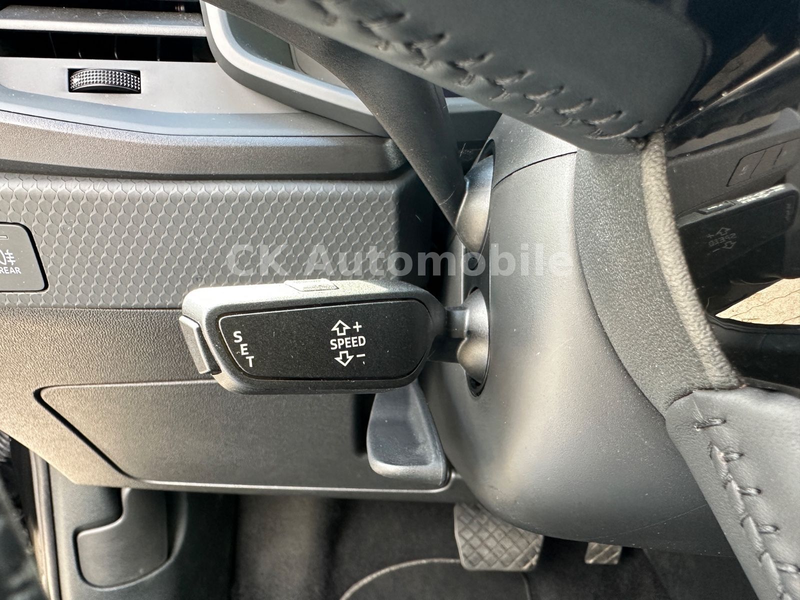 Fahrzeugabbildung Audi A1 Sportback 30 TFSI DSG S-Line/MMI Plus/PDC