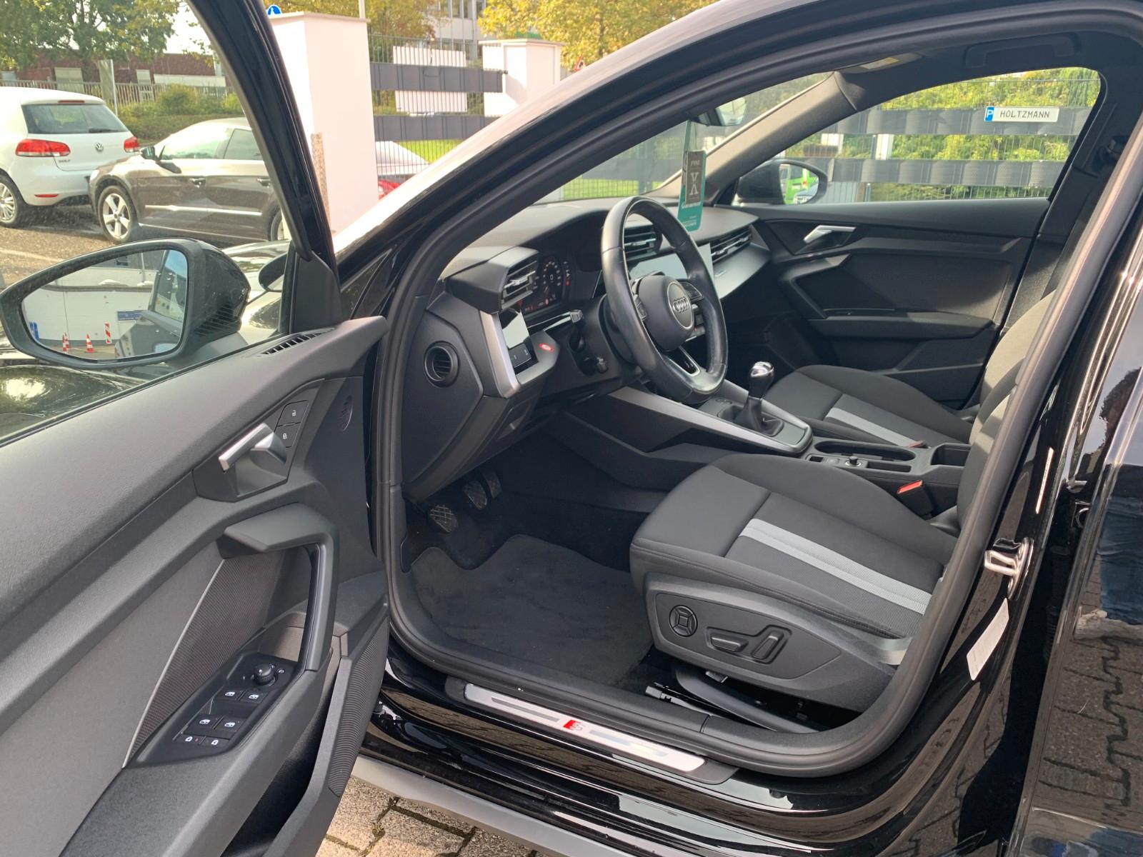Audi A3 Sportback 30 TFSI S line, миниатюра 7