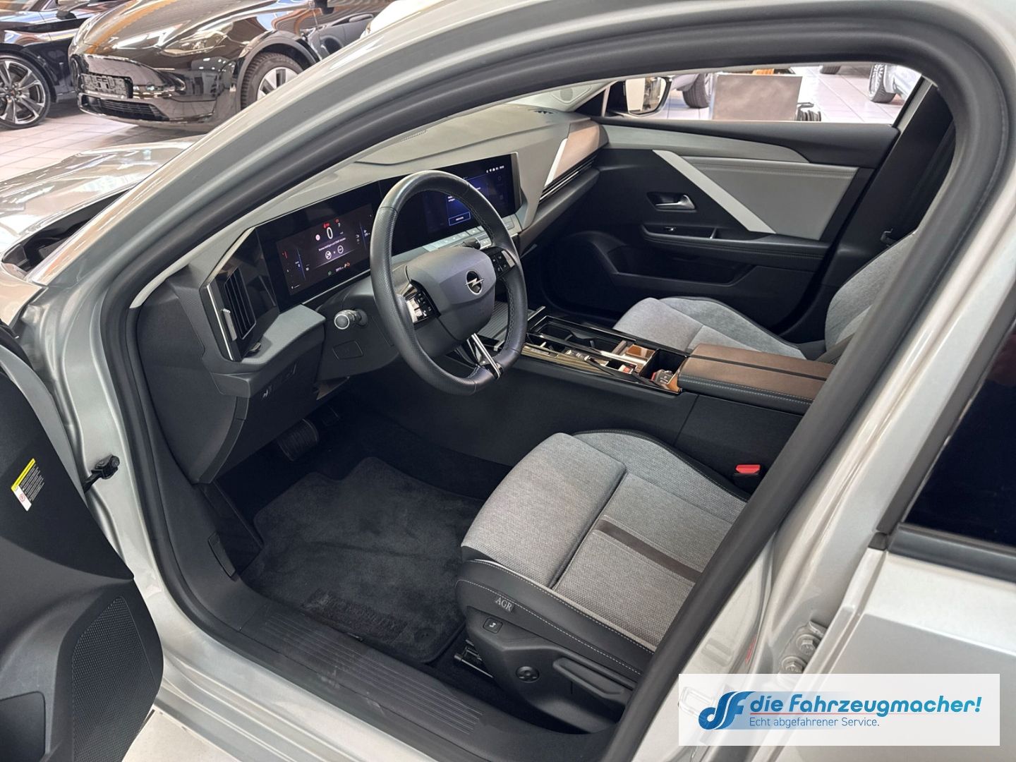 Fahrzeugabbildung Opel Astra L Sports Tourer Elegance Navi LED Apple Ca