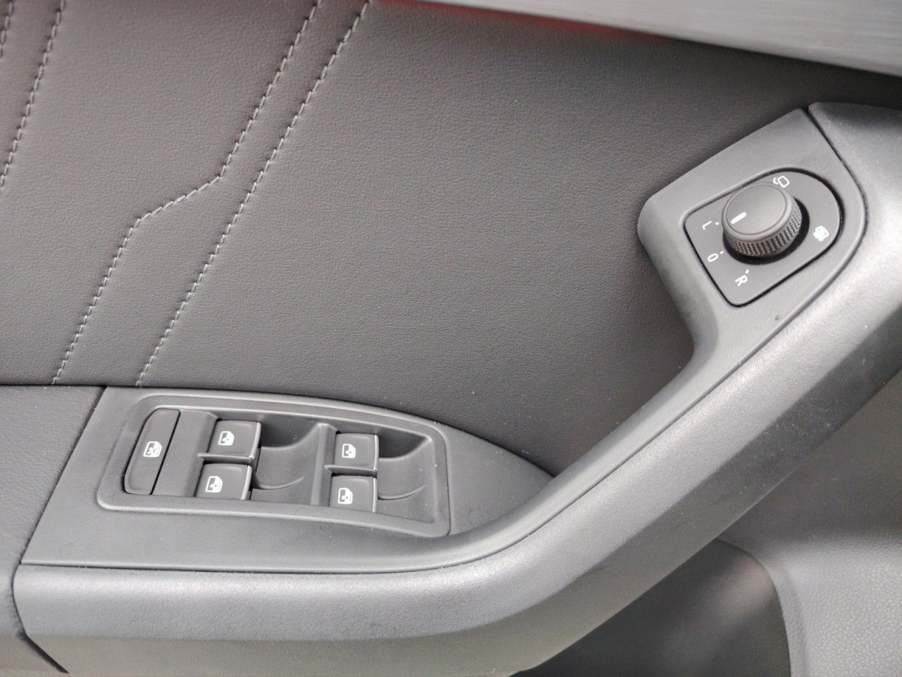 Fahrzeugabbildung SEAT Ateca FR AHK,Navi,el.Heckklappe,Kamera,Panorama