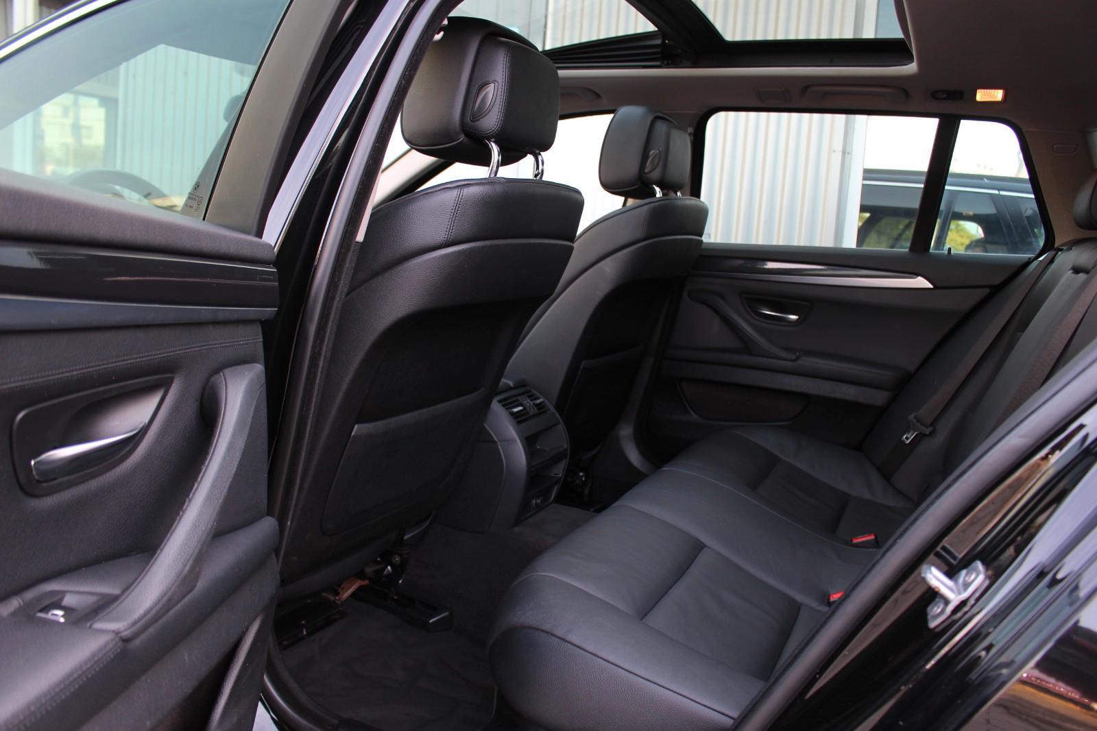 BMW 520d Touring Autom.+1.Hand+Pano+Schiebed.+Kamera